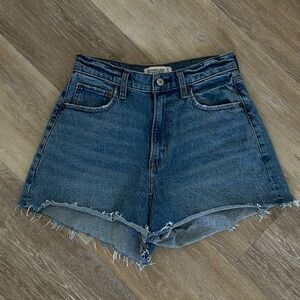 Abercrombie The 90’s Relaxed Cutoff Curve Love Shorts